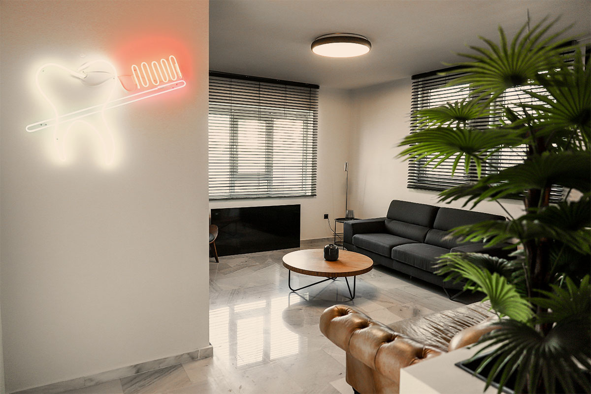 Αίθουσα αναμονής TK Orthodontics - Ορθοδοντικό ιατρείο Παλαιό Φάληρο